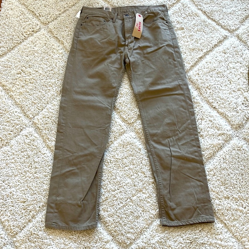 NWT Levi’s Flat Front Chino